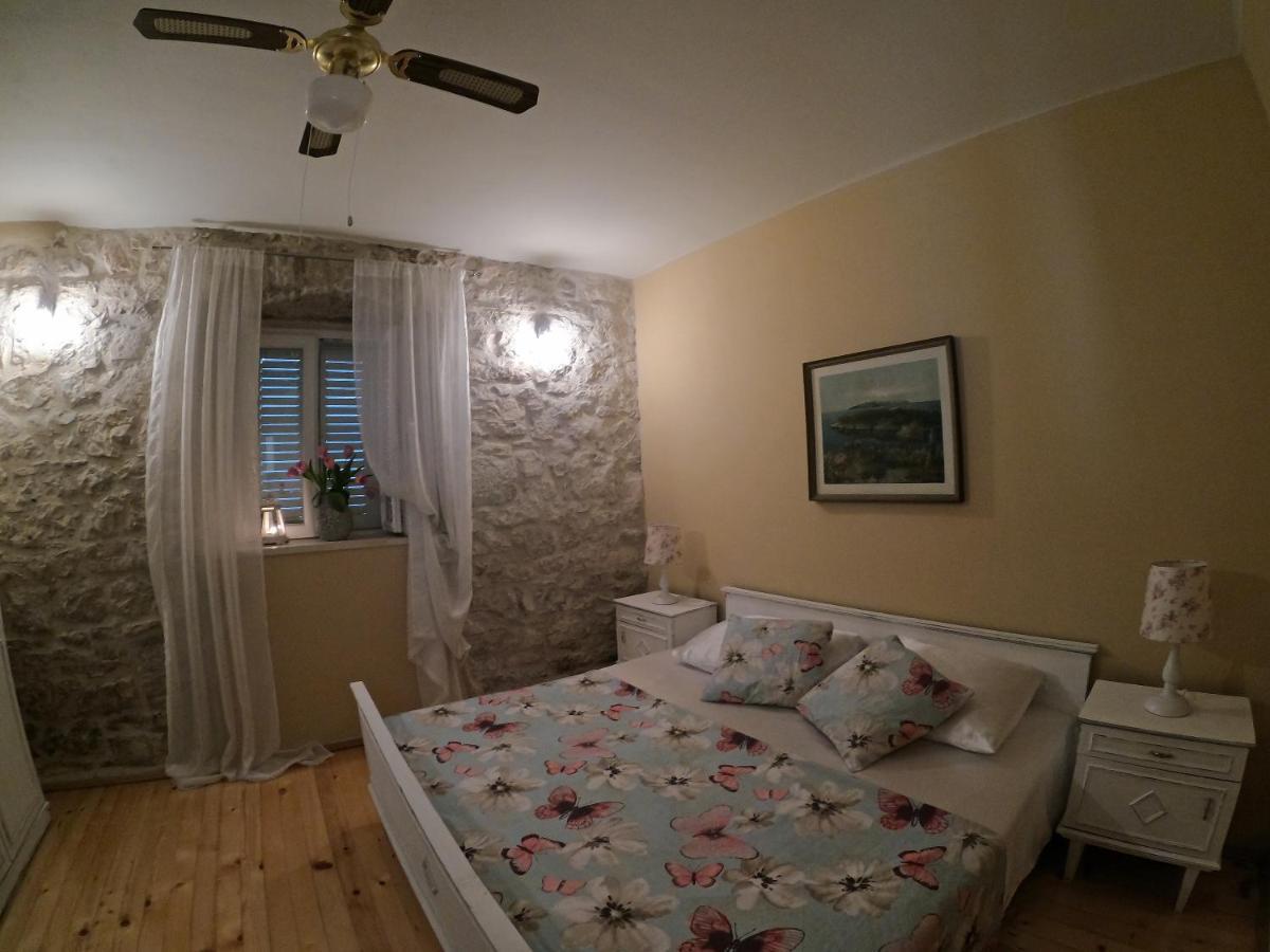 فيلا Stone House Hedonia Blato  المظهر الخارجي الصورة